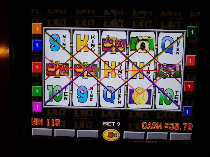 Jackpot Joanie's 4