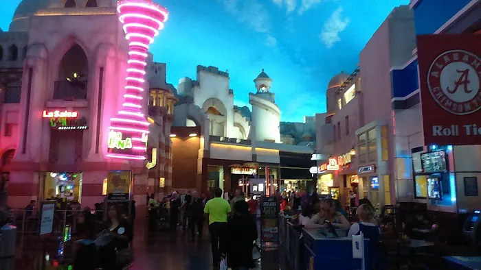 The Pleasure Pit at Planet Hollywood 9