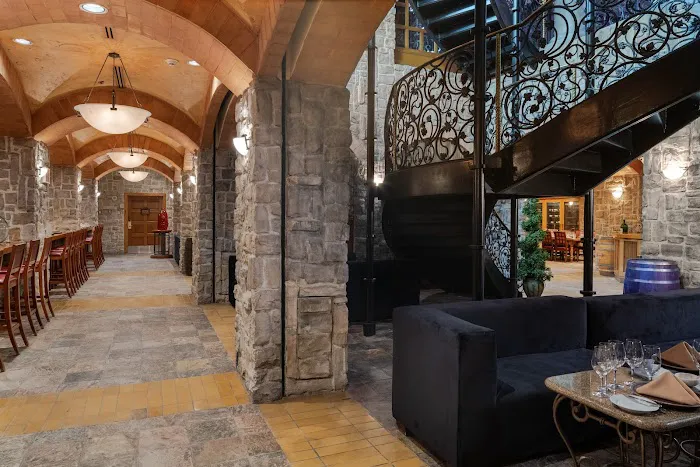 Wine Cellar & Tasting Room 2