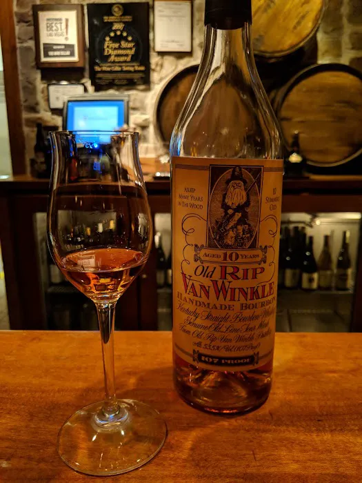 Wine Cellar & Tasting Room 7