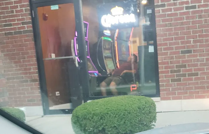 Hard Rock's Gaming Cafe 5