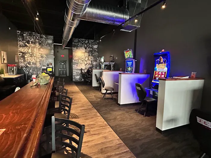 Debbie's Lounge - Montgomery 9