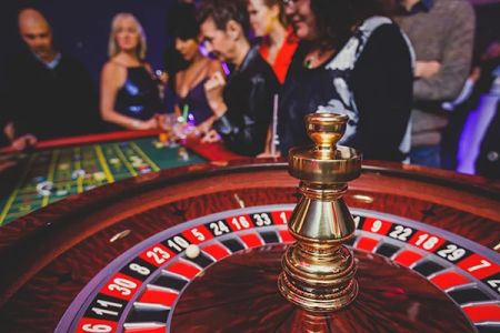The Future of Land-Based Casinos in a Digital World