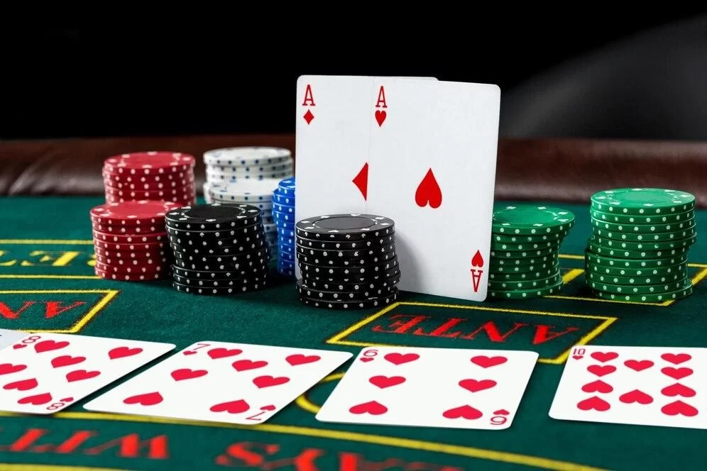 How to Play Poker and Maximize Your Odds: A Comprehensive Guide to Winning